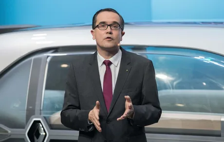 François Provost discută despre provocările industriei auto europene.