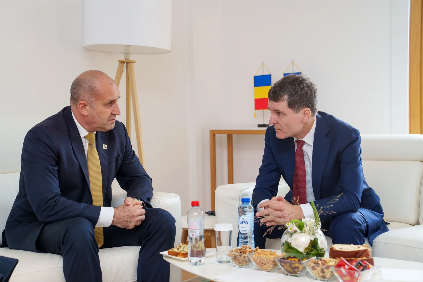 Discuții între liderii români și bulgari despre securitatea regională.