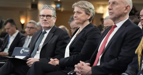 Discuții tensionate între oficialii britanici despre bugetul apărării.