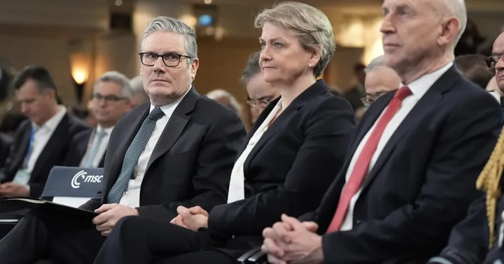 Discuții tensionate între oficialii britanici despre bugetul apărării.