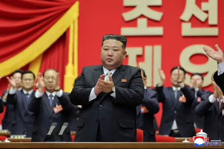 Kim Jong-un a fost reales în funcția de președinte al Comisiei pentru Afaceri de Stat.