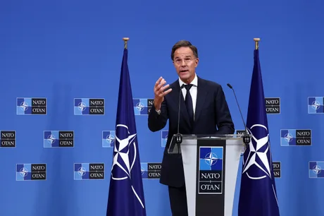 Reacția NATO la amenințările din estul Mediteranei și apărarea Turciei.