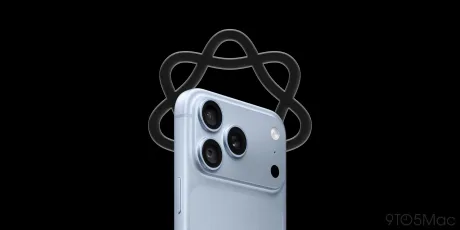 Un iPhone cu trei camere, evidențiind cerințele de stocare pentru Apple Intelligence.