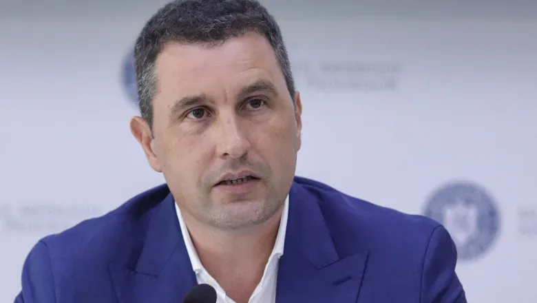 Tánczos Barna discută despre formarea unei majorități parlamentare în România.