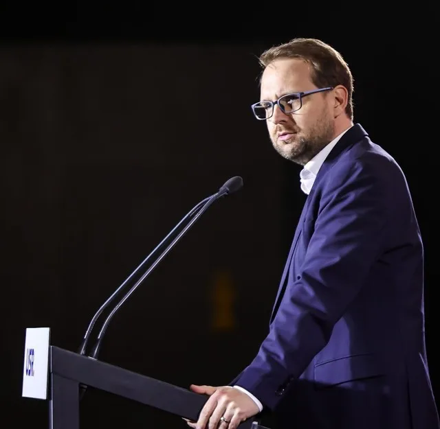 Dominic Fritz discută despre propunerea de guvern minoritar PNL-USR-UDMR.