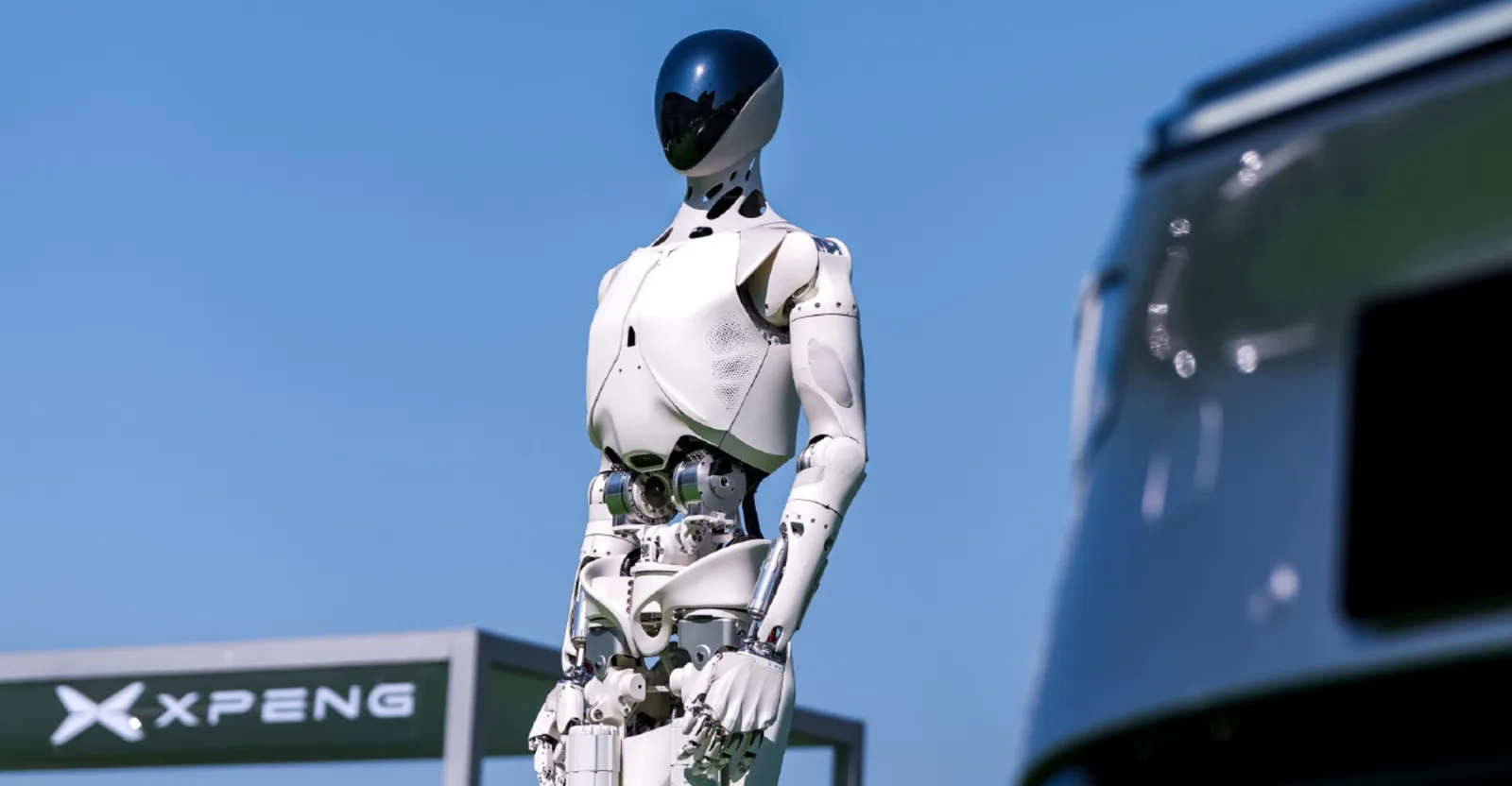 Robot humanoid avansat, pregătit pentru comercializare în viitorul apropiat.
