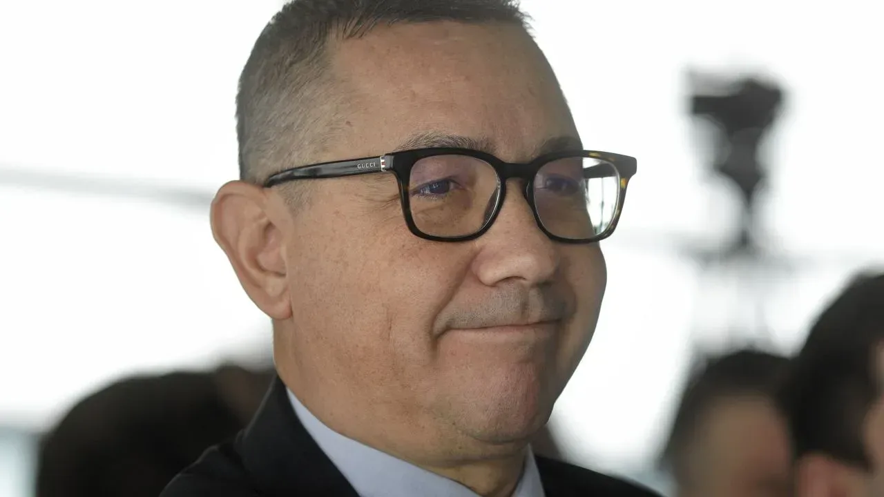 Victor Ponta discută despre planurile sale politice viitoare.