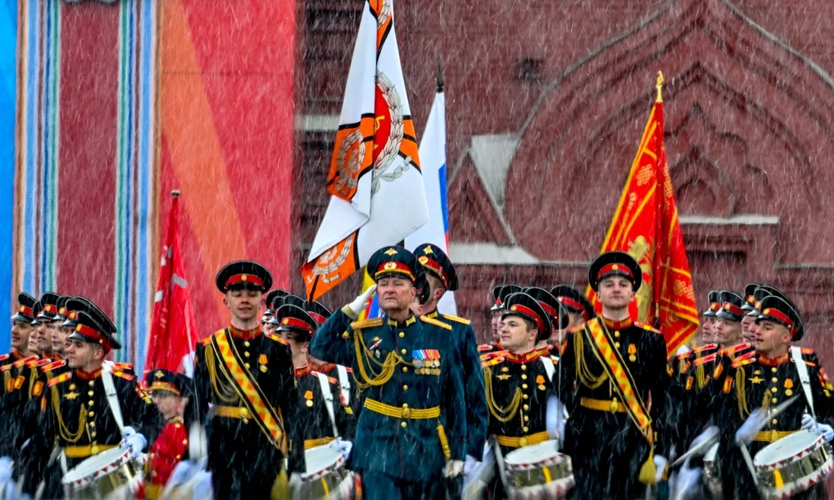 Parada Victoriei de la Moscova va include doar participanți umani și aeronave.