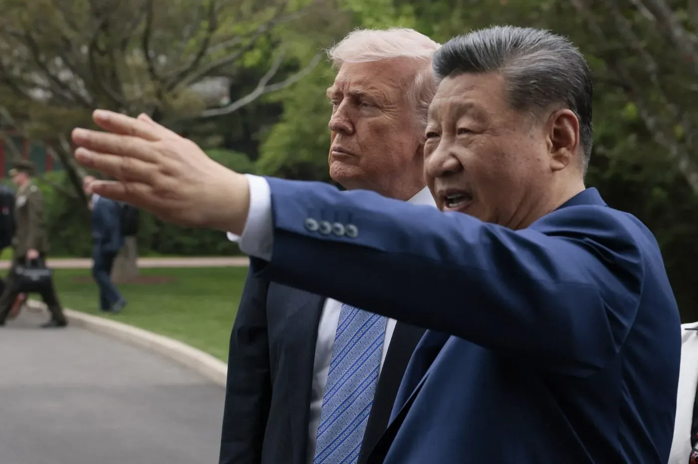 Xi Jinping și Donald Trump discutând despre relațiile bilaterale și Taiwan.
