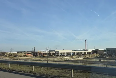 Uzina BYD din Ungaria în construcție, cu lucrări întârziate.