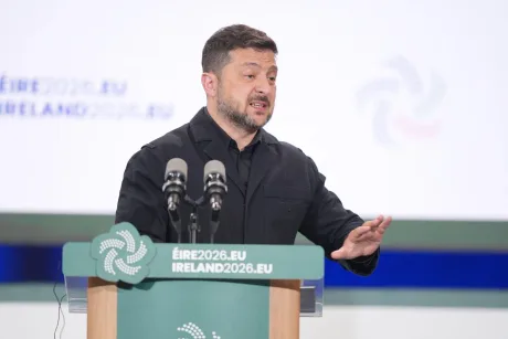 Zelenski discutând despre sprijinul necesar pentru Ucraina în fața agresiunii ruse.
