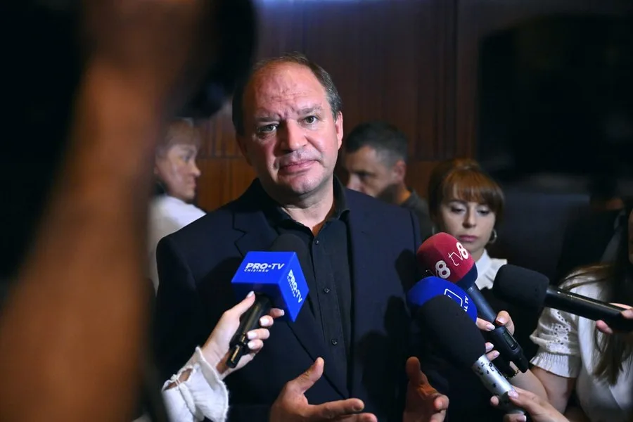 Ion Ceban discută despre moțiunea de cenzură în Parlamentul Republicii Moldova.