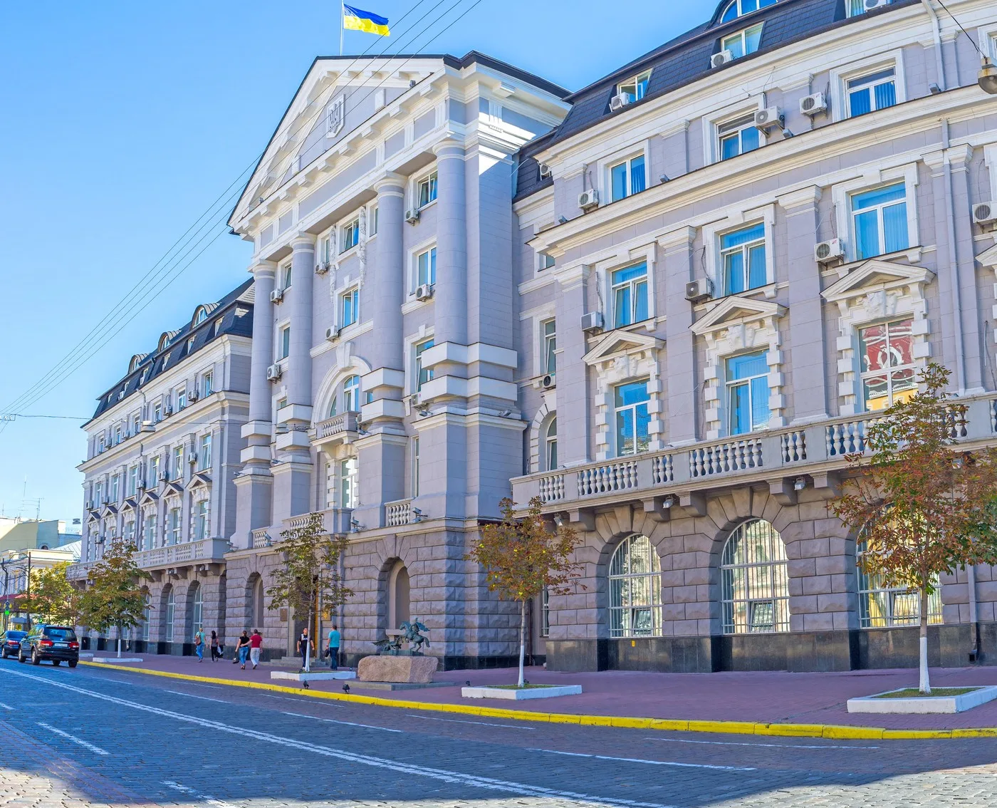 Clădirea Serviciului de Securitate al Ucrainei în centrul orașului.