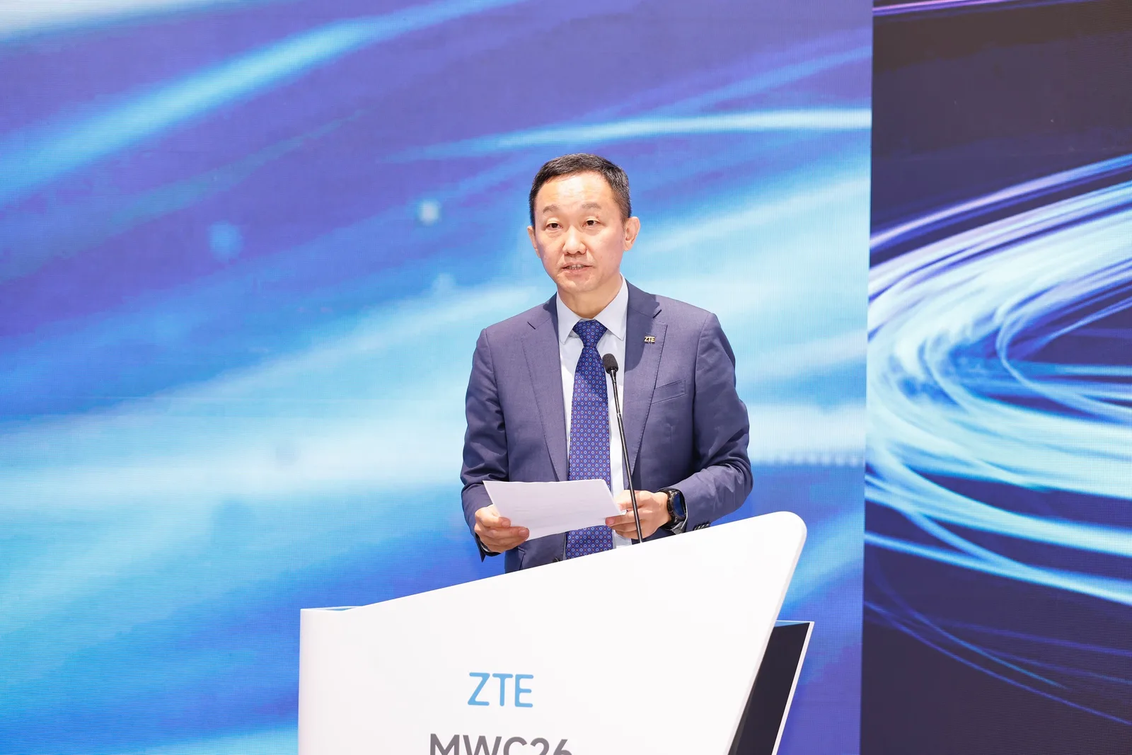 Prezentare ZTE la MWC 2026 despre soluții AI pentru rețele mobile eficiente.