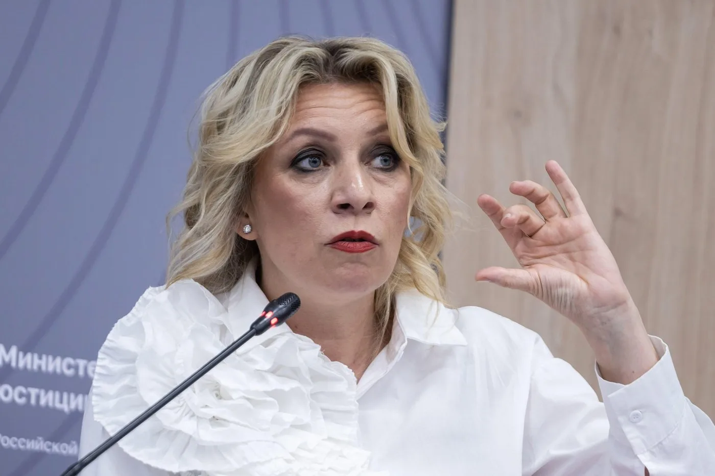 Maria Zaharova discută despre unirea Republicii Moldova cu România.