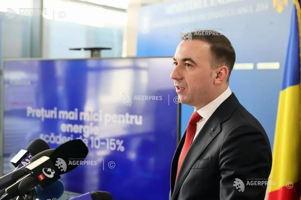 Bogdan Ivan discutând despre repornirea grupului energetic.