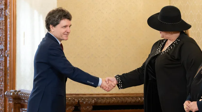 Diana Șoșoacă și Nicușor Dan la Cotroceni, discuții politice tensionate.