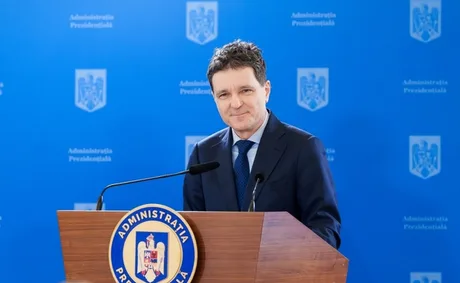 Nicușor Dan discută despre impactul incertitudinii politice asupra cursului valutar.