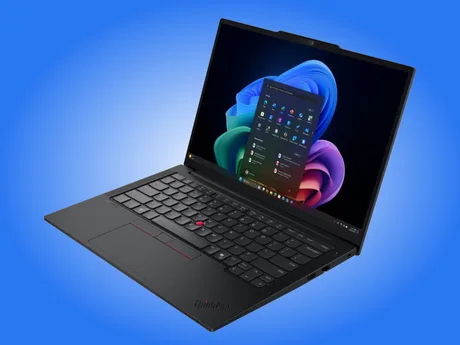 Laptopul ThinkPad E14 Gen 8 cu ecran 120 Hz și procesoare Intel Panther Lake.