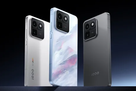 Prototipul iQOO 16T cu design modern și camere avansate.