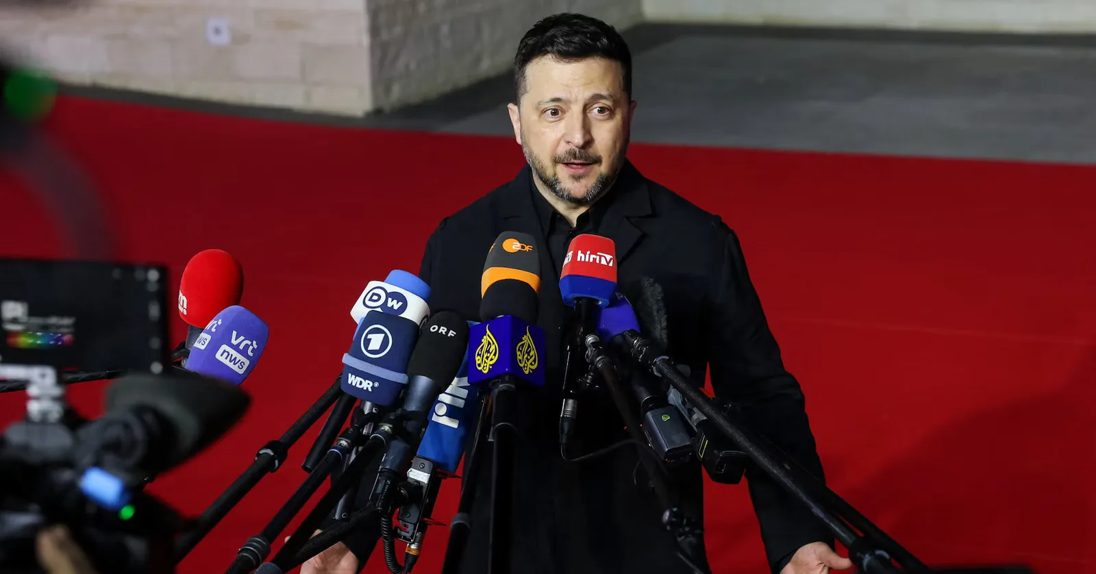 Zelenski discută despre sancțiuni pentru exportul de grâu din teritorii ocupate.