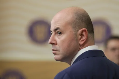 Alexandru Muraru discută despre negocierile politice recente din România.