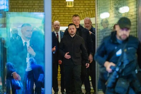 Volodimir Zelenski discută despre problemele de apărare ale Ucrainei.