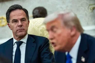 Discuții despre retragerea trupelor americane din Europa în contextul tensiunilor cu NATO.