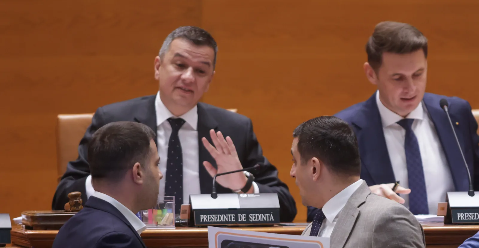Sorin Grindeanu discută despre blocajul politic și alianțele guvernamentale.