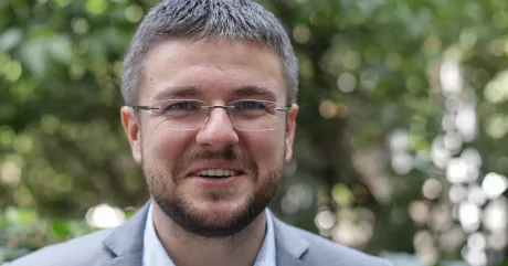 Irineu Darău discută despre reformele salariale în companiile de stat.