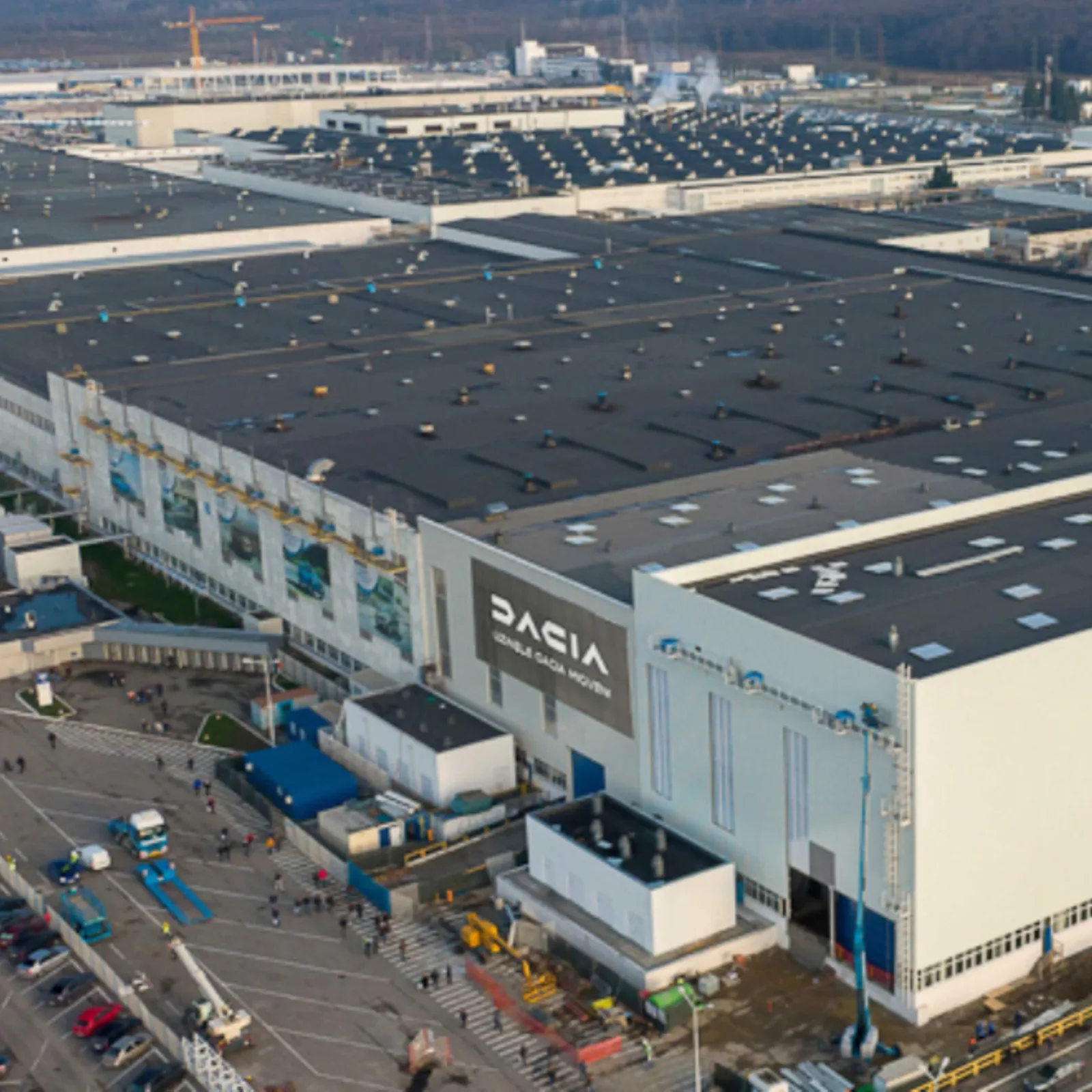 Fabrică Dacia cu probleme logistice și scădere a vânzărilor în Europa.