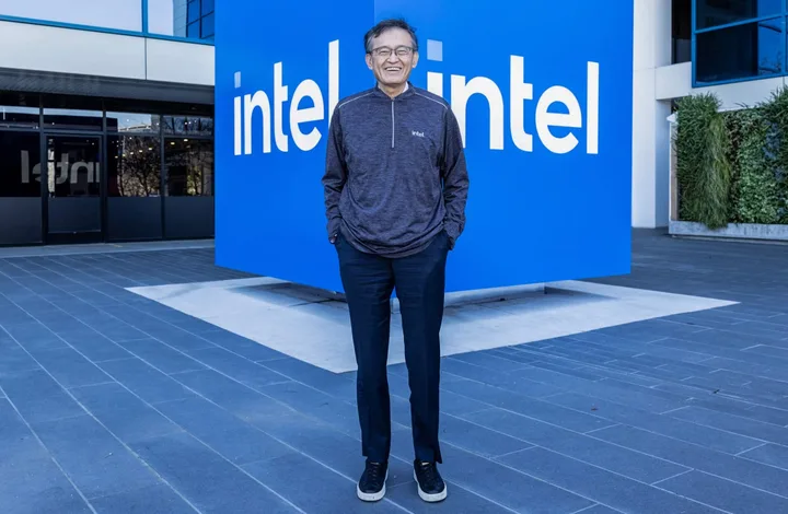 CEO-ul Intel, Lip-Bu Tan, discutând despre restructurarea companiei.