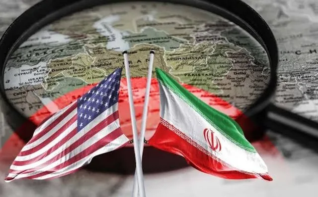 Steagurile SUA și Iranului pe fundalul unei hărți, simbolizând tensiunile geopolitice.