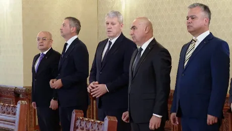 Lideri PNL în așteptarea deciziilor privind excluderea din partid.
