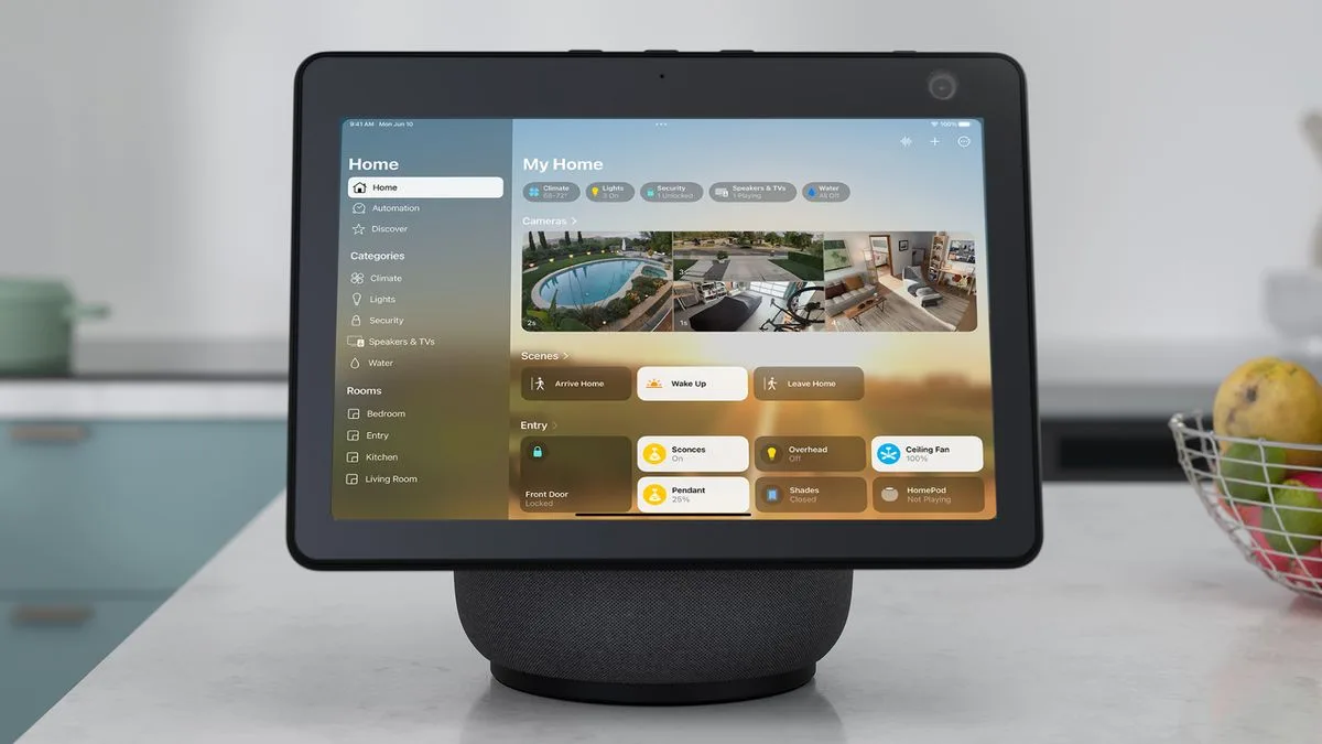 Hub smart home Apple cu ecran și control vocal.
