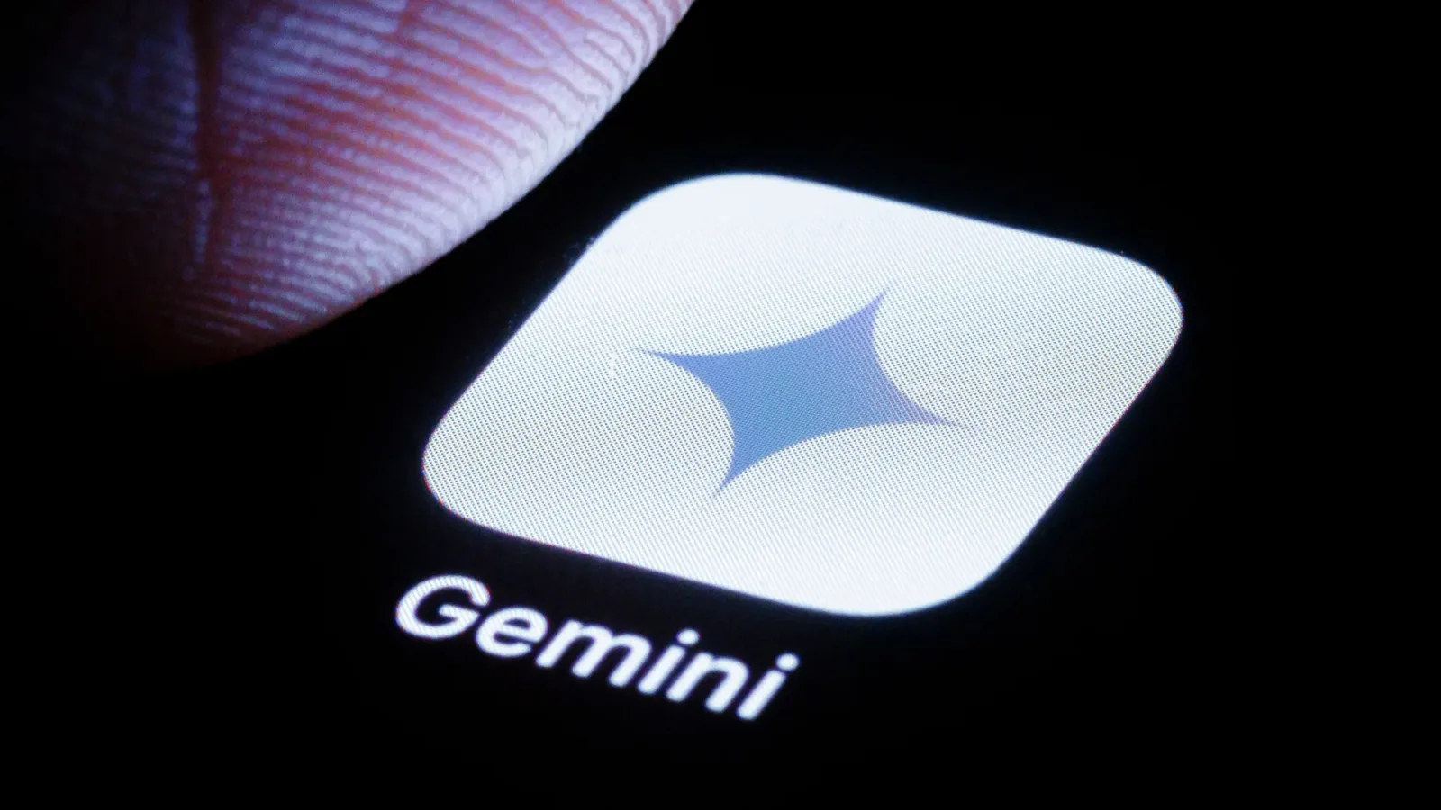 Logo-ul Gemini pe un ecran, evidențiind tehnologia AI.