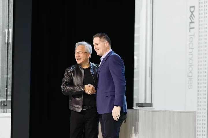 Colaborare între Dell și NVIDIA pentru soluții AI avansate.