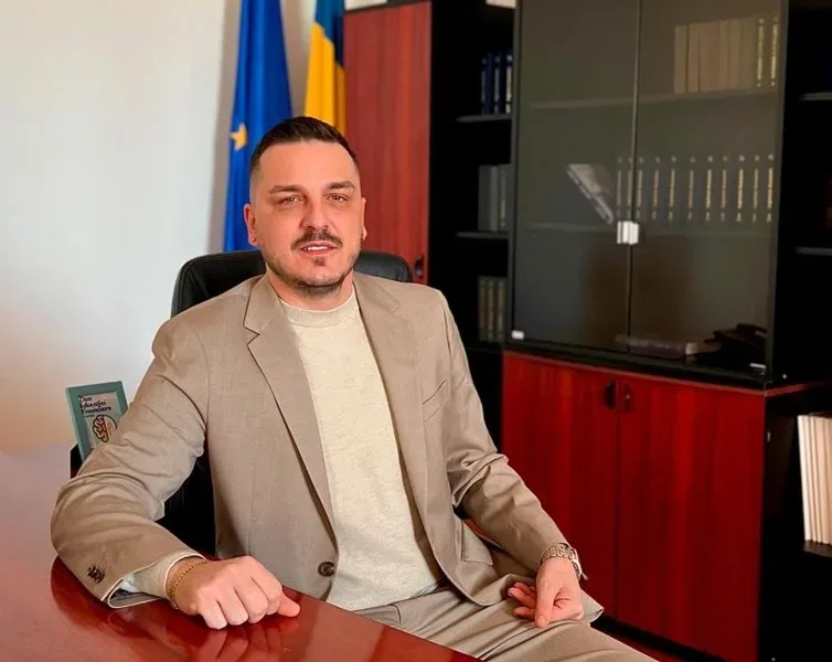 Influencerul Makaveli sub control judiciar pentru evaziune fiscală.