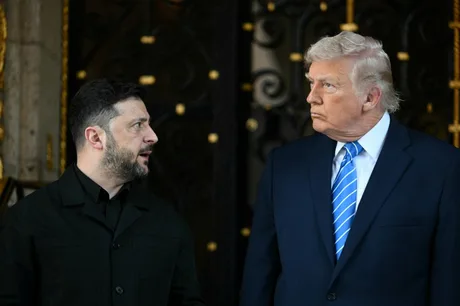 Zelenski și Trump discutând despre restricțiile Starlink pentru Ucraina.