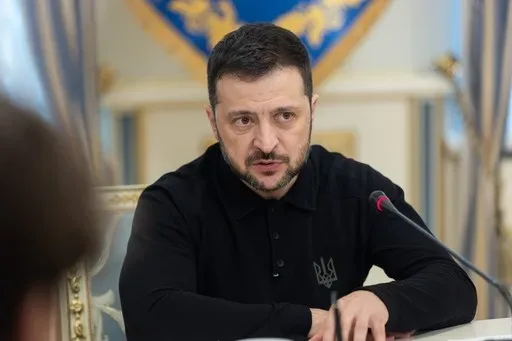 Volodimir Zelenski discutând despre ajutoarele financiare pentru Ucraina.