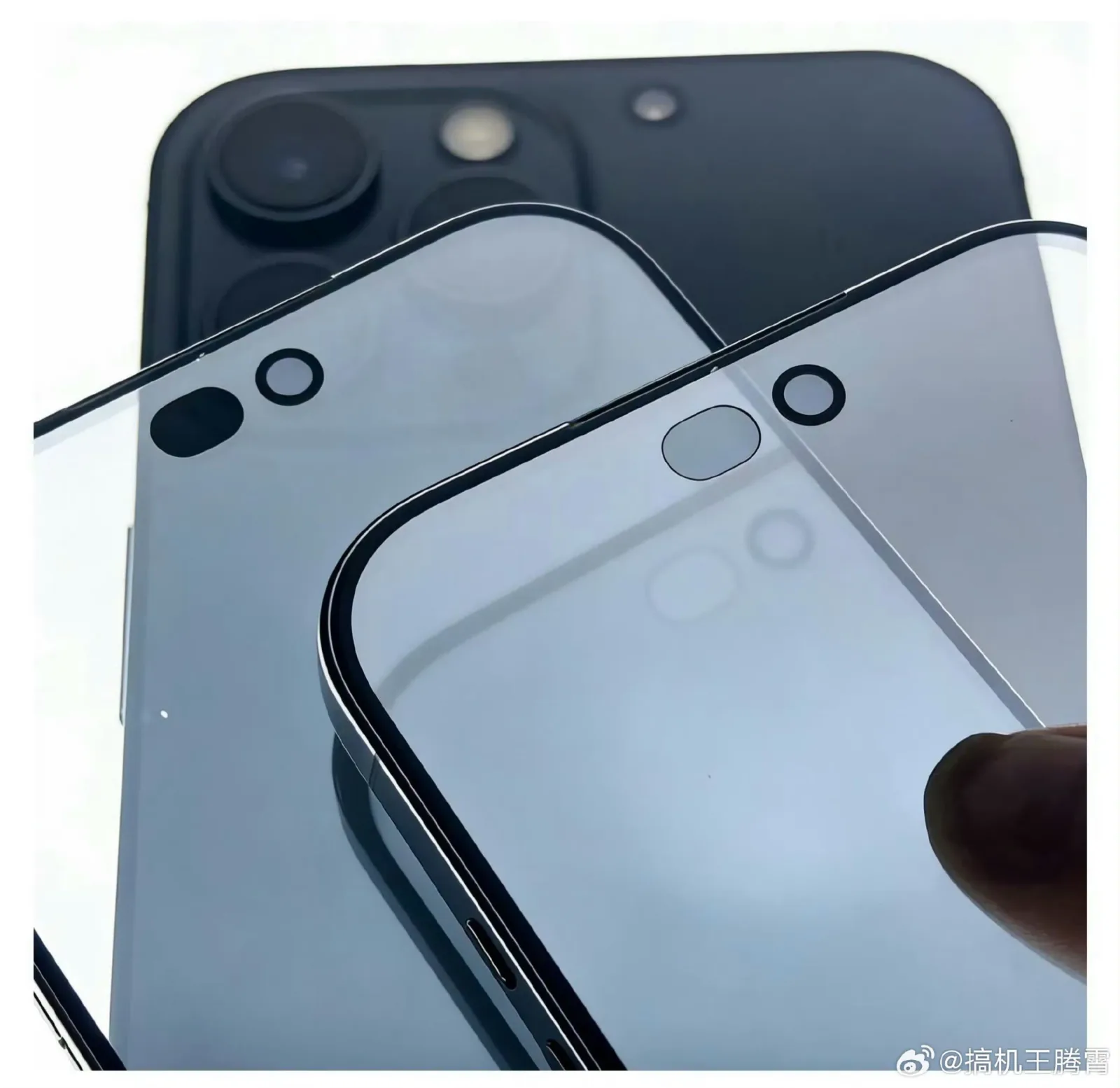 Compararea dimensiunilor decupajului pentru iPhone 18 Pro.