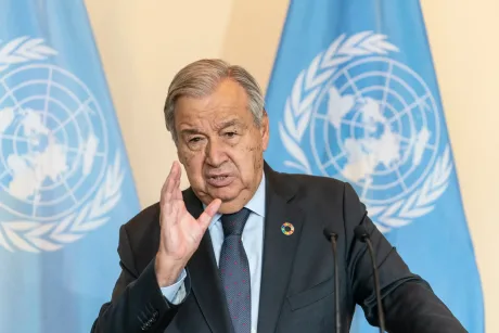 António Guterres discutând despre impactul atacurilor rusești asupra Ucrainei.