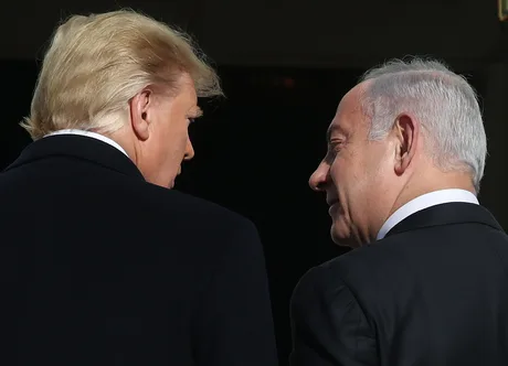 Donald Trump și Benjamin Netanyahu discutând despre acordul SUA-Iran.