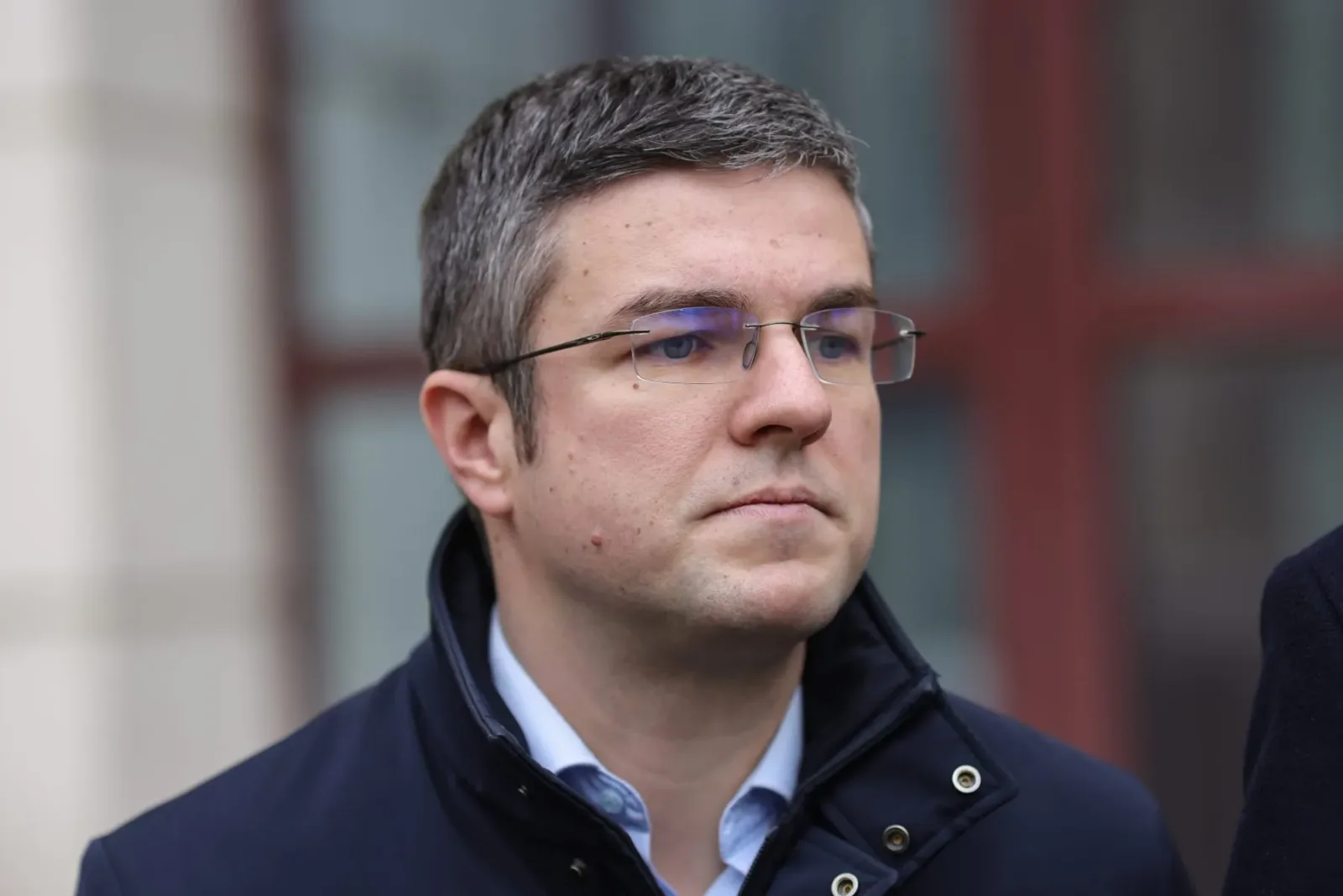 Ministrul Economiei discută despre stabilitatea politică și impactul asupra economiei.