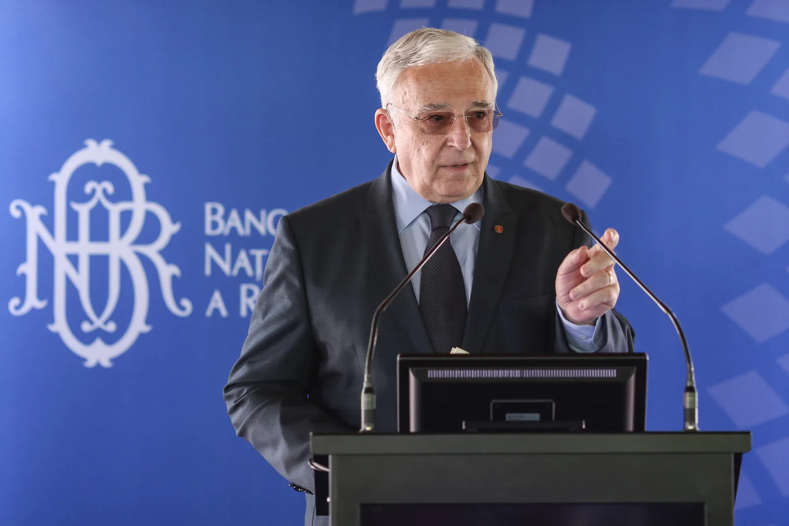 Prezentare a datelor BNR despre creditul neguvernamental în ianuarie 2026.