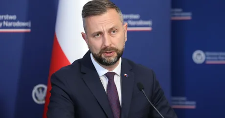 Ministrul polonez al apărării discutând despre rotația trupelor americane.