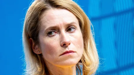 Kaja Kallas exprimându-și opiniile în cadrul unei conferințe internaționale.