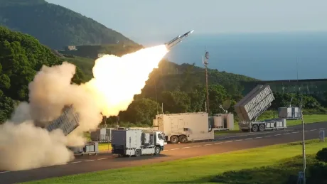 Exerciții militare în Taiwan cu rachete și drone de atac.