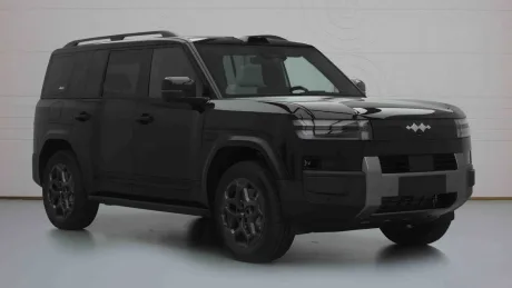 SUV-ul BYD Ti7 PHEV cu design modern și autonomie electrică extinsă.