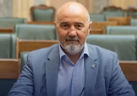 Senatorul George Ștefănache anunță demisia și trecerea la statutul de independent.